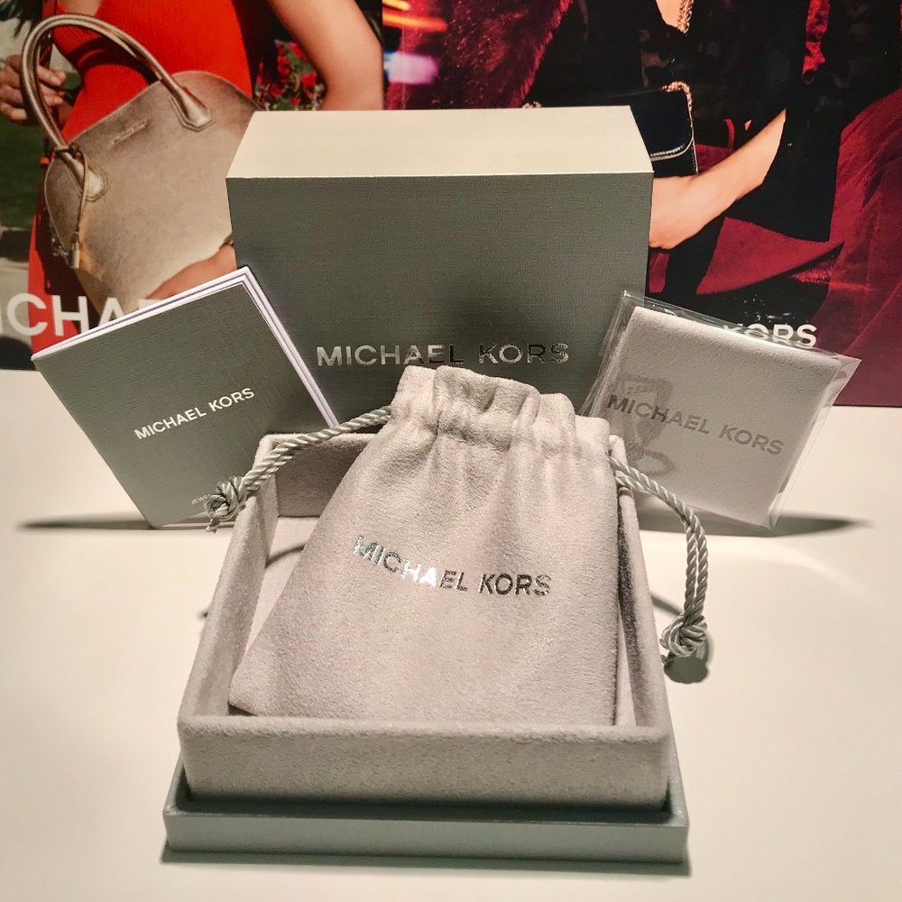 🎁 NWT! MICHAEL KORS 14K Gold Pavé Heart Charm - Picture 6 of 6